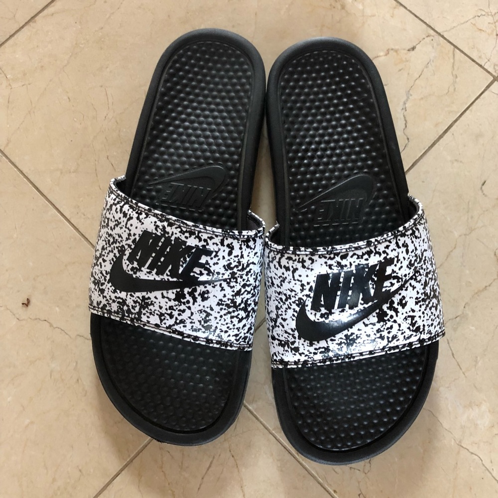 Nike slides